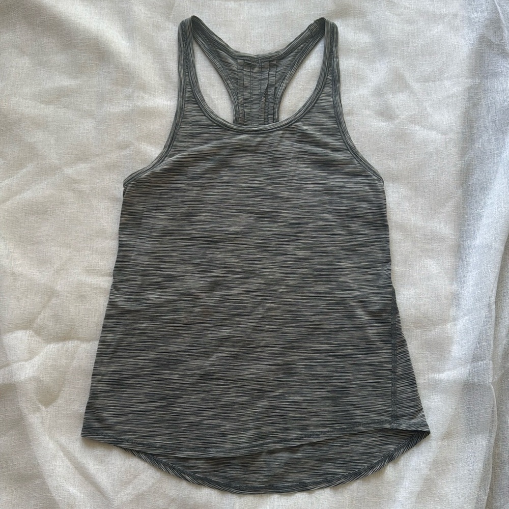 🍋 lululemon tank size 6
